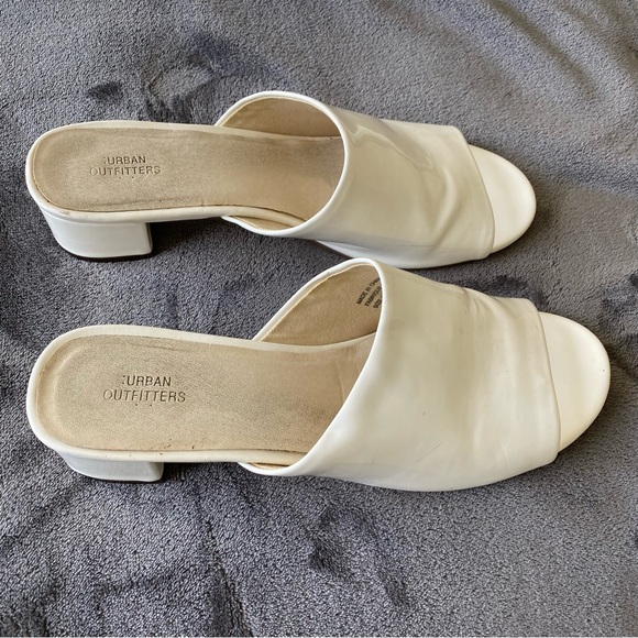 Urban Outfitters Patent Patti Mules - Picture 2 of 9